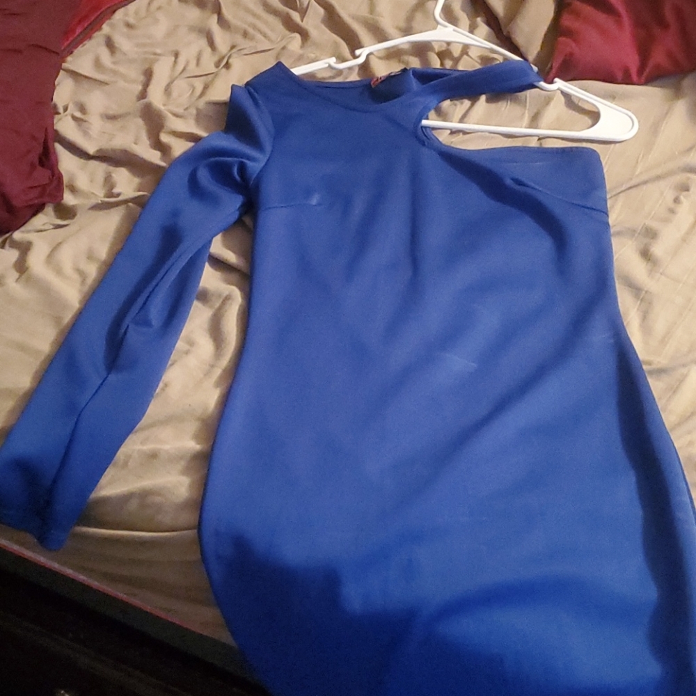One shoulder dress